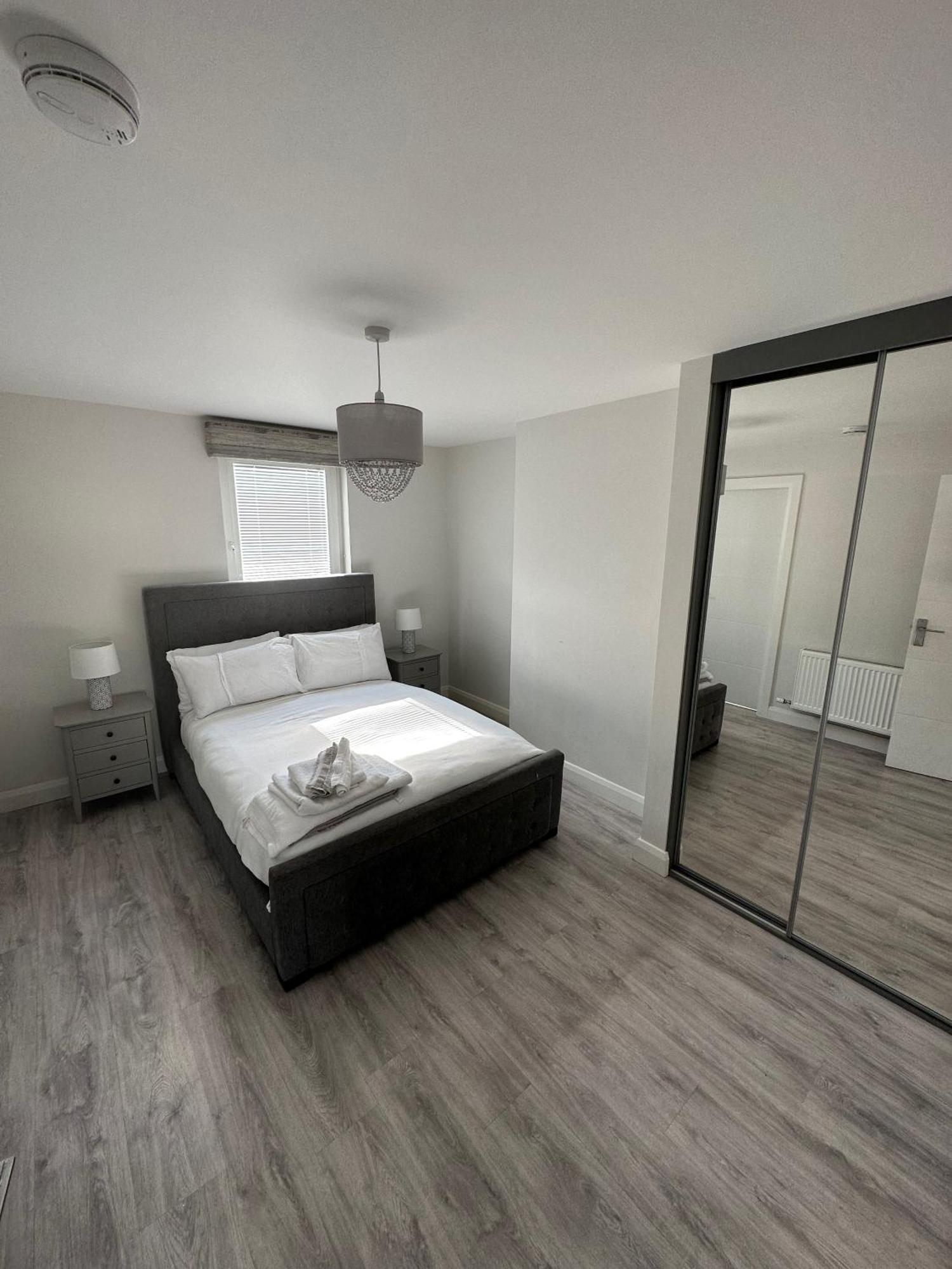 Westland Suites - Stylish, Modern, Elegant, Central Apartments A Londonderry Exterior foto